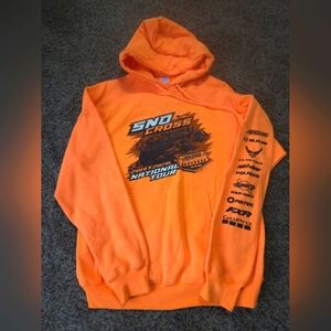 MENS SWEATSHIRT SIZE MEDIUM